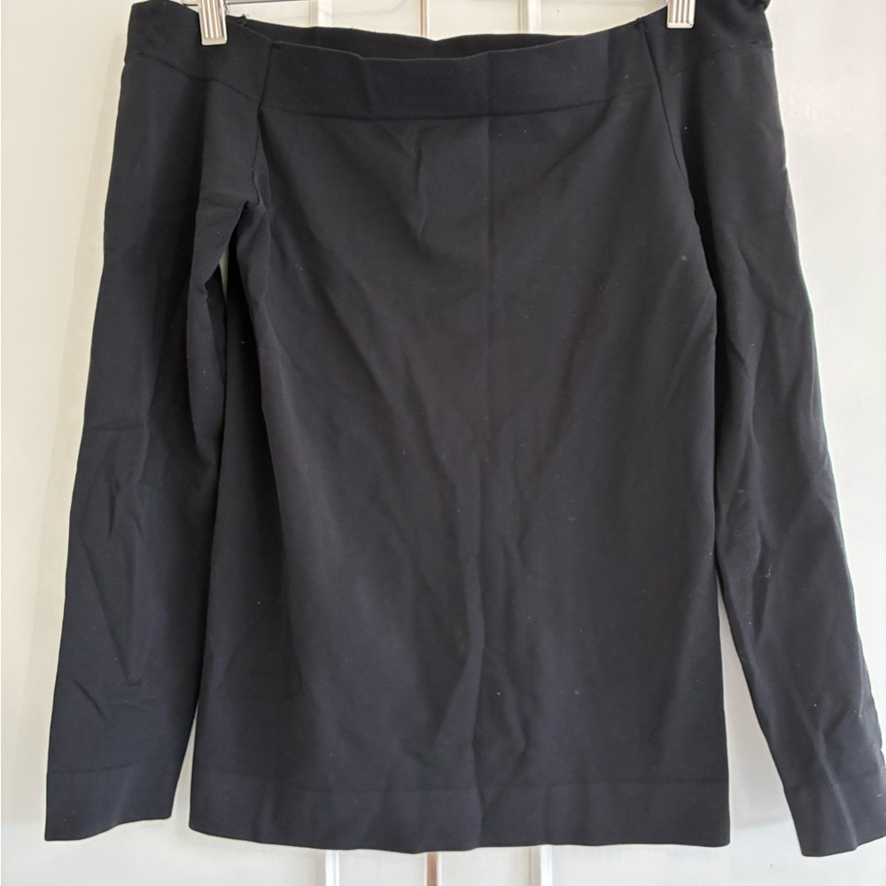 Aritiza Babaton Seamless Off-Shoulder top